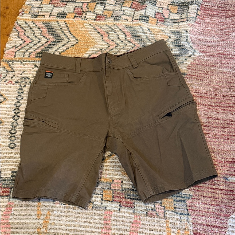 Men's Versatile Cargo Shorts in Olive Brown